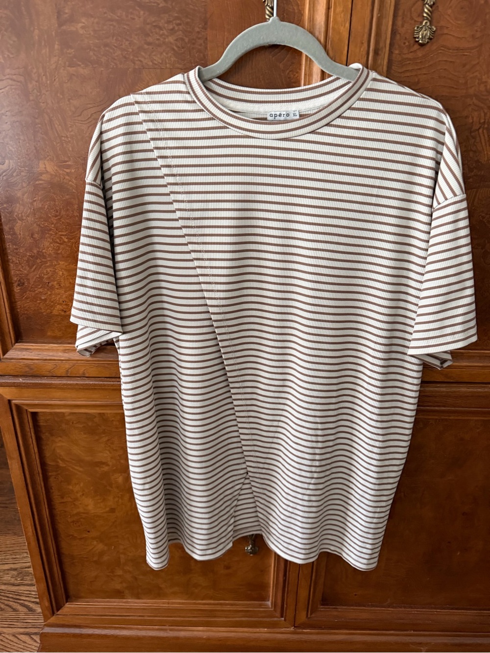 striped crew neck T‑shirt in cream and brown
